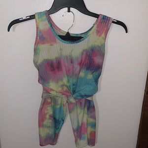 Tie dye 2 piece tank & shorts lg